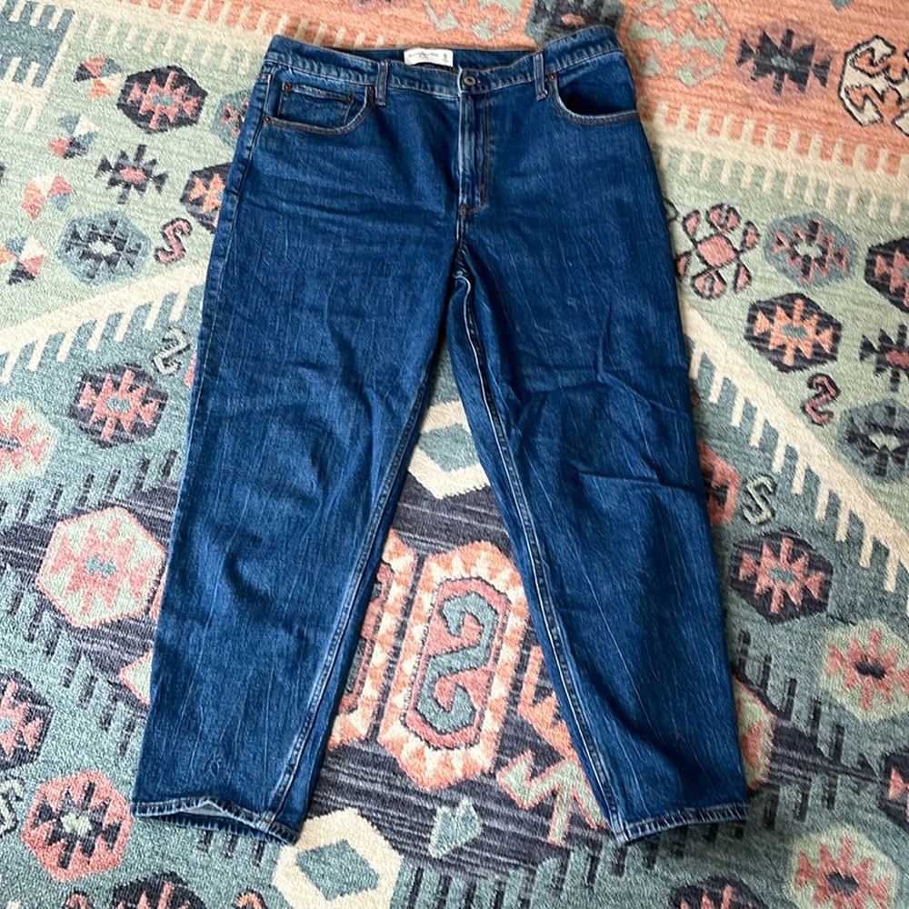 Abercrombie mom high rise jeans size 14